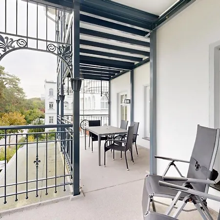 Villa Strandblick In Binz, Fewo Direkt Am Strand Mit Balkon Und Seitlichem Meerblick