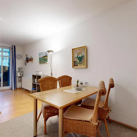 Apartment Strandblick In Binz, Fewos Direkt Am Mit Balkon Und Teilweise Mit Meerblick Binz