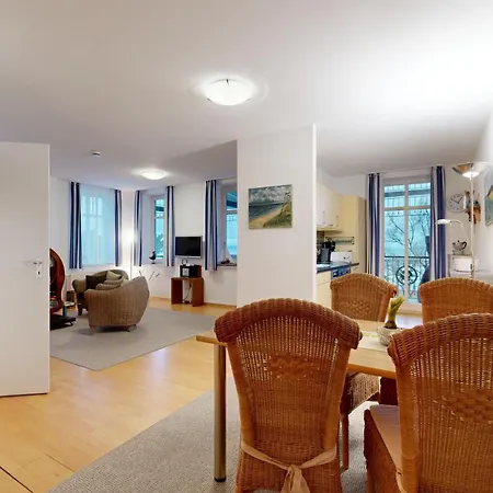 Apartment Strandblick In Binz, Fewos Direkt Am Mit Balkon Und Teilweise Mit Meerblick