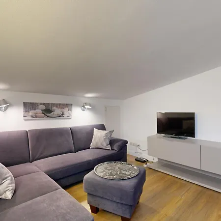 Villa Strandblick In Binz, Fewo Direkt Am Strand Mit Balkon Und Seitlichem Meerblick Binz