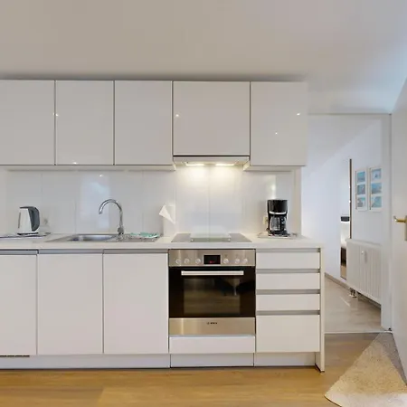 Apartmán Villa Strandblick In Binz, Fewo Direkt Am Strand Mit Balkon Und Seitlichem Meerblick *