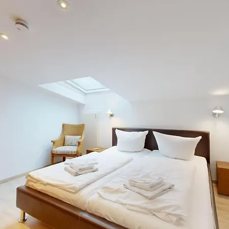 Villa Strandblick In Binz, Fewo Direkt Am Strand Mit Balkon Und Seitlichem Meerblick Apartamento *