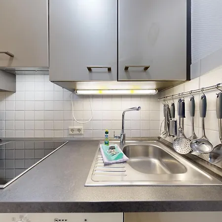 Apartment Strandblick In Binz, Fewos Direkt Am Mit Balkon Und Teilweise Mit Meerblick *