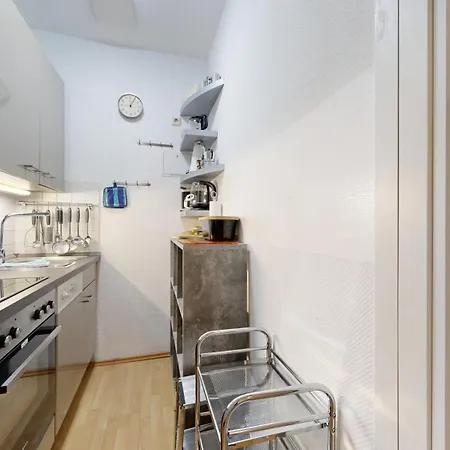 Villa Strandblick In Binz, Fewo Direkt Am Strand Mit Balkon Und Seitlichem Meerblick Apartamento *