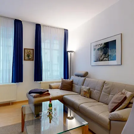 Villa Strandblick In Binz, Fewo Direkt Am Strand Mit Balkon Und Seitlichem Meerblick Apartamento Binz