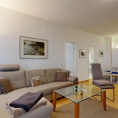 Villa Strandblick In Binz, Fewo Direkt Am Strand Mit Balkon Und Seitlichem Meerblick Apartmán Binz