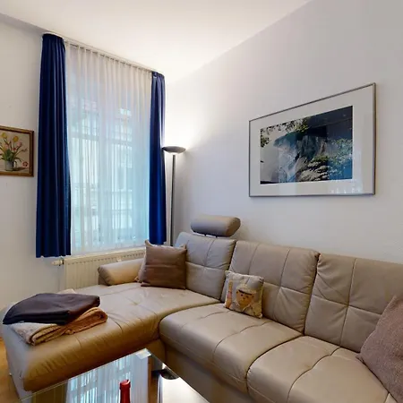 Villa Strandblick In Binz, Fewo Direkt Am Strand Mit Balkon Und Seitlichem Meerblick * Binz