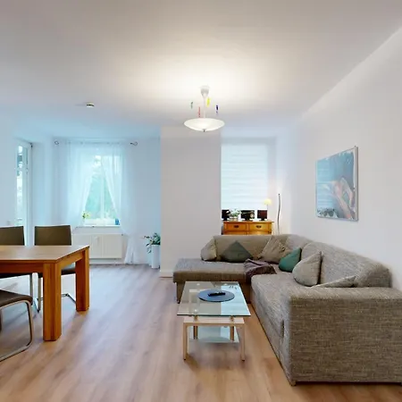 Villa Strandblick In Binz, Fewo Direkt Am Strand Mit Balkon Und Seitlichem Meerblick Apartamento Binz