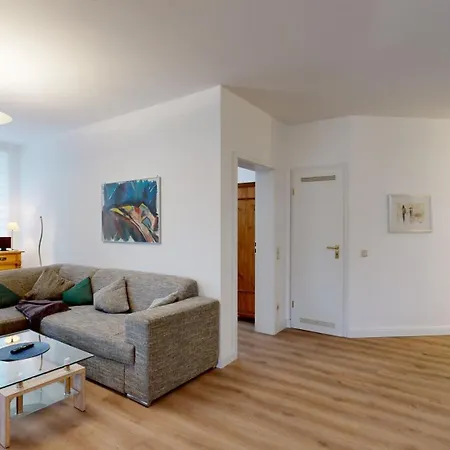 Apartamento Villa Strandblick In Binz, Fewo Direkt Am Strand Mit Balkon Und Seitlichem Meerblick Binz