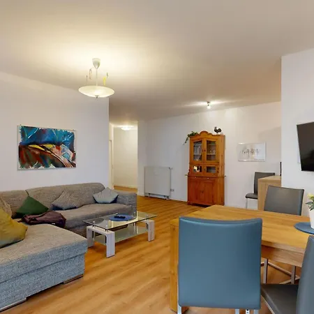 Villa Strandblick In Binz, Fewo Direkt Am Strand Mit Balkon Und Seitlichem Meerblick *