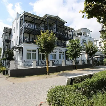 Villa Strandblick In Binz, Fewo Direkt Am Strand Mit Balkon Und Seitlichem Meerblick *