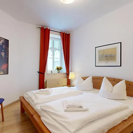Strandblick In Binz, Direkt Am Mit Balkon Und Seitlichem Meerblick アパート ビンツ